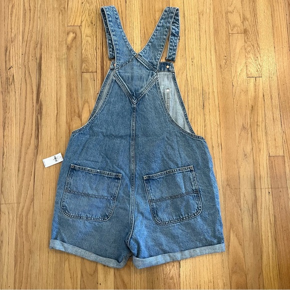 NWT Old Navy women’s Slouchy Non-stretch Jean short overalls 3.5 inch inseam - Picture 4 of 6